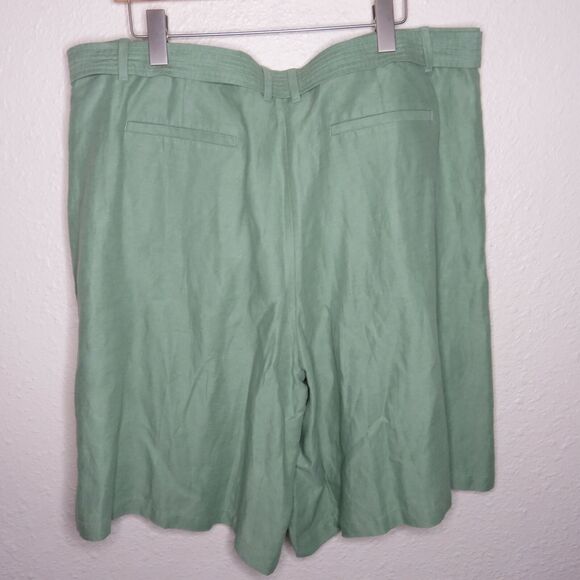 Gap Plus Size Linen Blend Sage Green Culotte Shorts - Women's Size 20 - Picture 2 of 6
